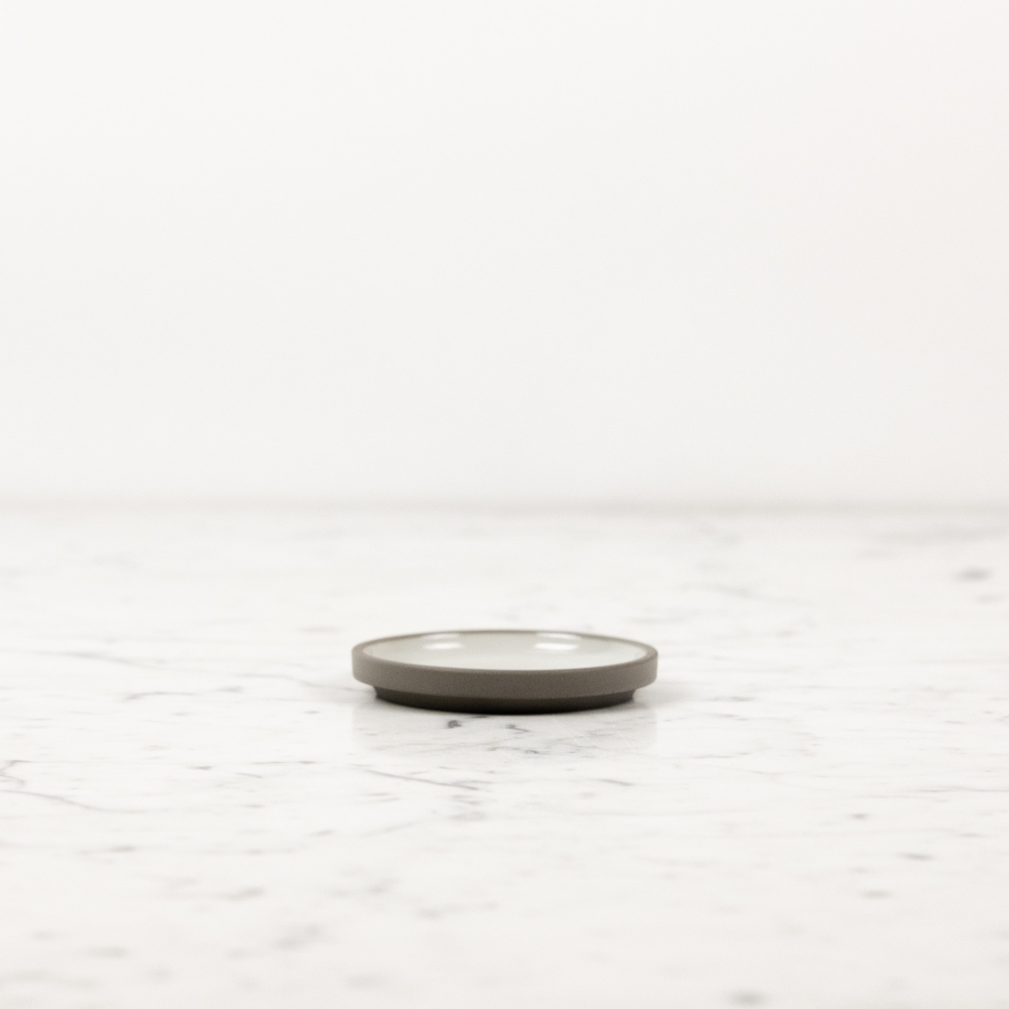 Hasami Hasami Low Profile Plate - Ash White- 3.3/8" x  .47" HAW101