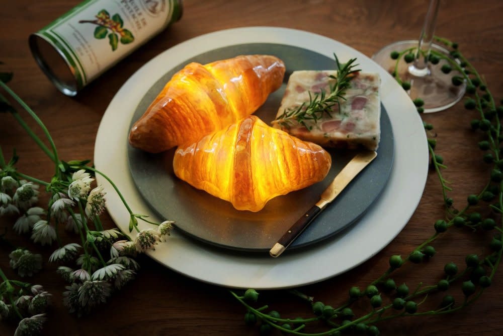 "Pampshade" Real Croissant Bread Lamp