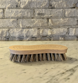 Iris Hantverk S Shaped Scrubbing Brush - Union Blend Bristles