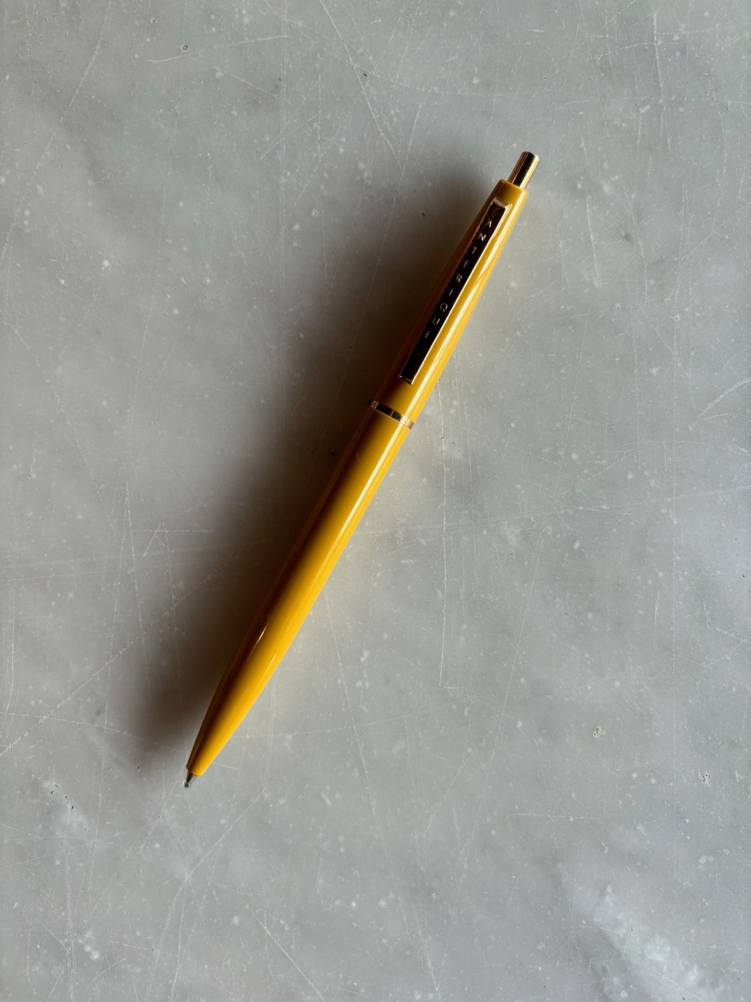 Anterique Oil-Based Ballpoint Pen - Mustard Yellow