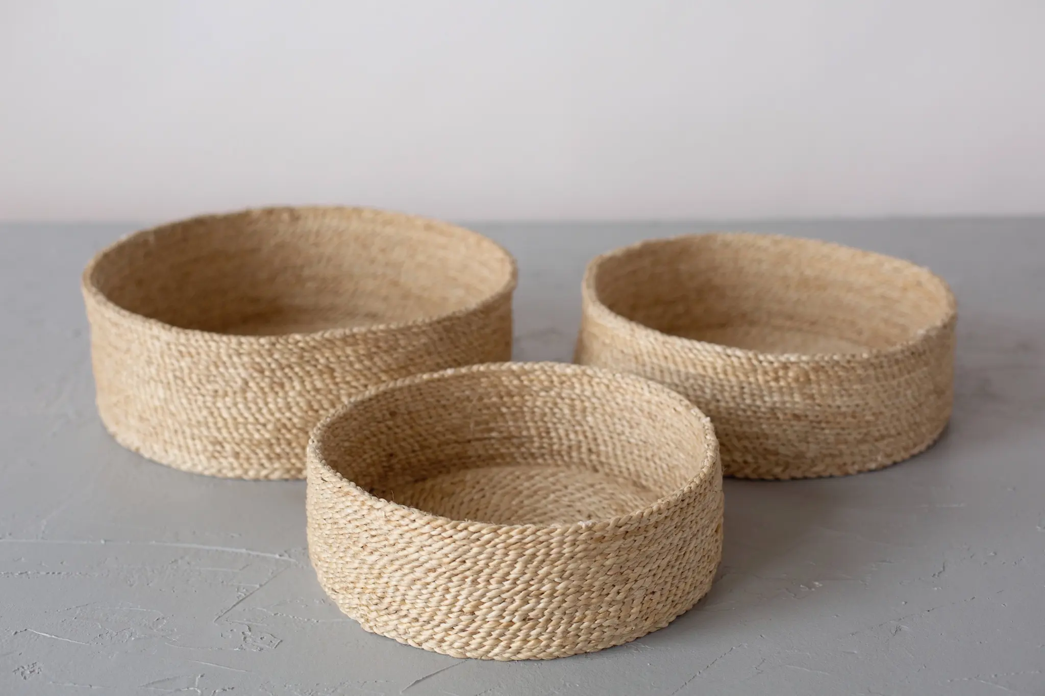 Round Jute Tray Basket -Small: 11"D x 4"H