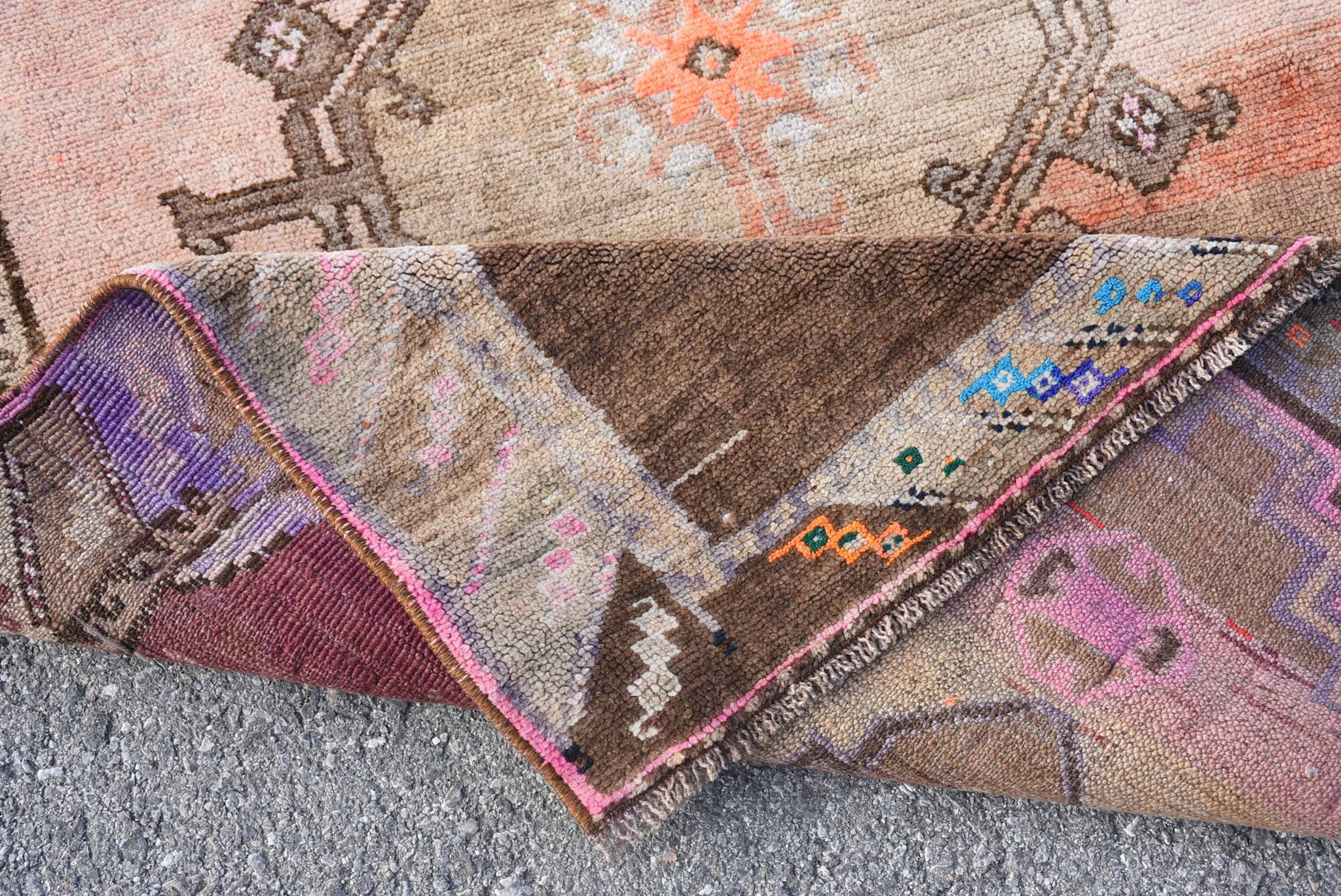 VINTAGE RUGS Vintage Oushak Deer Motif Brown, Pink and Beige Runner Rug - 3.7 x 13.1