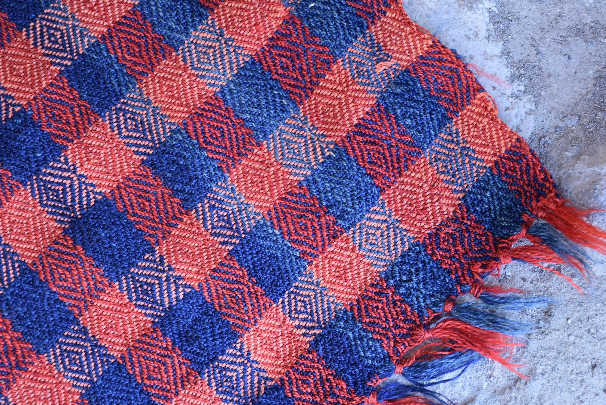 VINTAGE RUGS Vintage Thin Flatweave Bright Red & Blue Check Rug or Bed Cover - 6.5 x 8.2