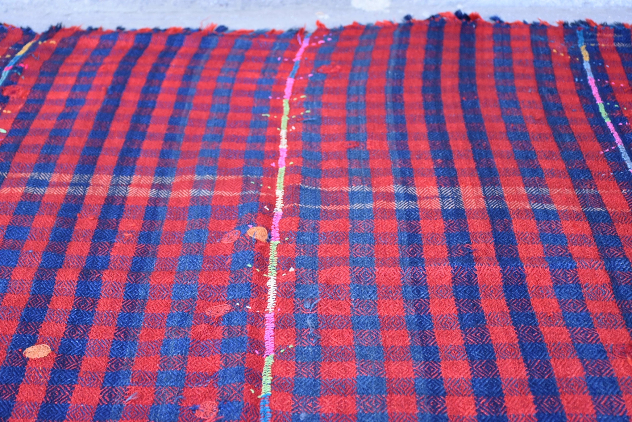 VINTAGE RUGS Vintage Thin Flatweave Bright Red & Blue Check Rug or Bed Cover - 6.5 x 8.2