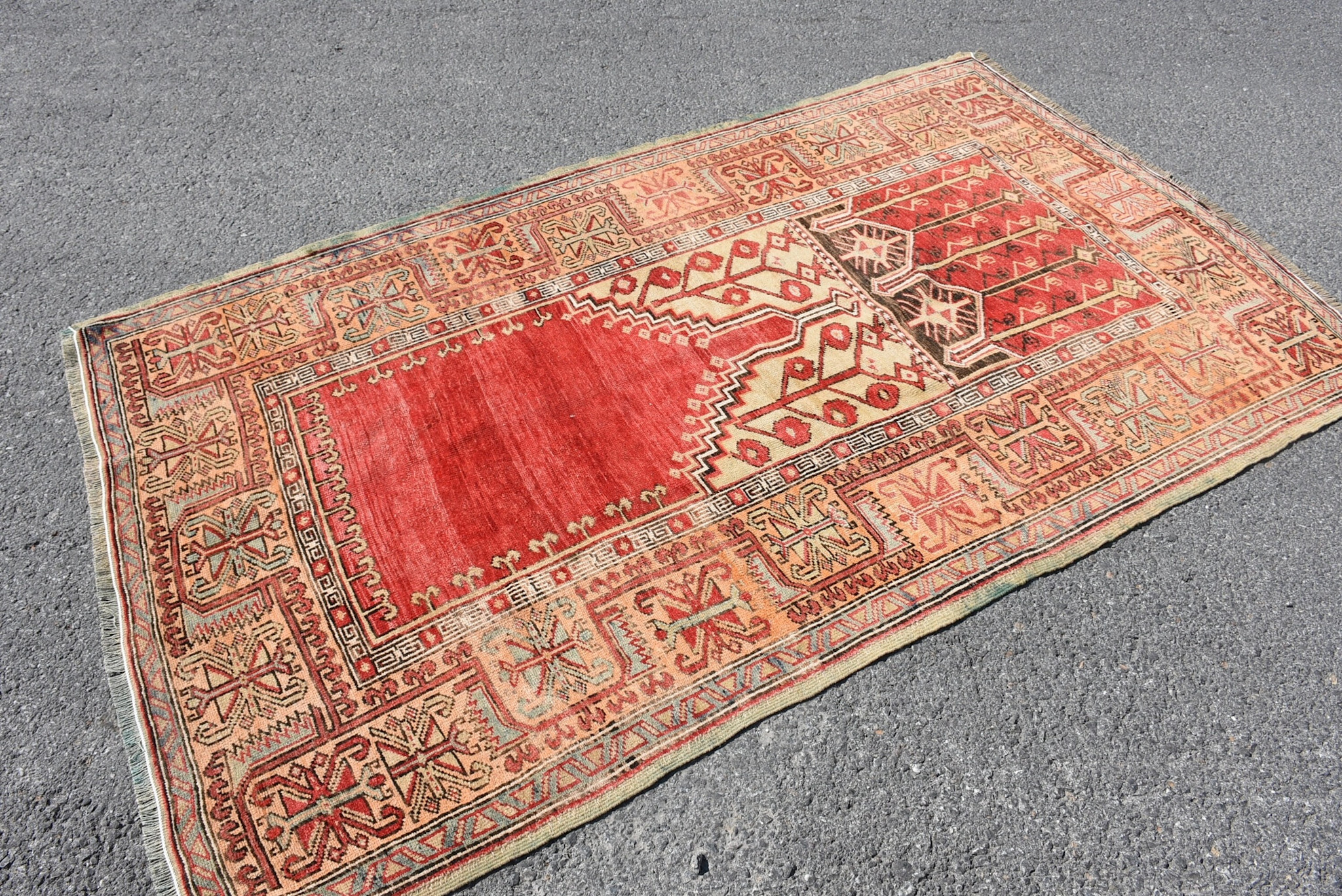 VINTAGE RUGS Vintage Turkish Wool Vibrant Red and Gold Tree of Life Rug - 4.3 x 7.1