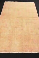 VINTAGE RUGS Vintage Turkish Peach Wool Rug - 3.8 x 6.7' (45.6"x80.4")