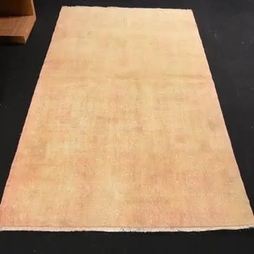 VINTAGE RUGS Vintage Turkish Peach Wool Rug - 3.8 x 6.7' (45.6"x80.4")