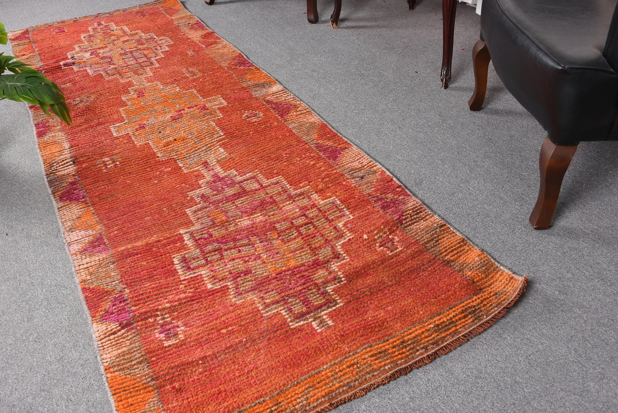 VINTAGE RUGS Vintage Red, Pink & Orange Geometric Oushak Runner Rug - 3 x 9.2