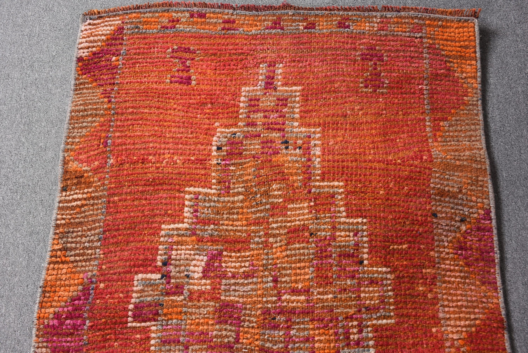 VINTAGE RUGS Vintage Red, Pink & Orange Geometric Oushak Runner Rug - 3 x 9.2