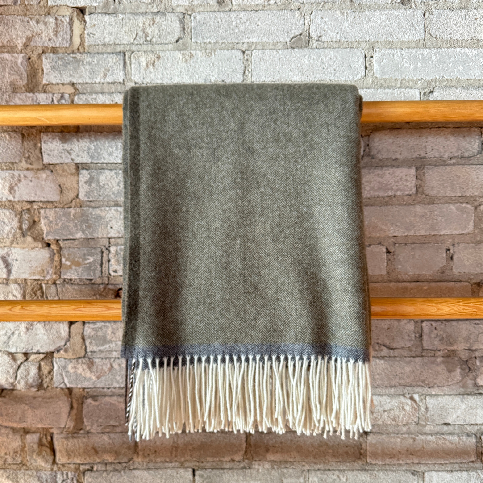 Merino and Cashmere Throw Blanket - Olive Green 79x55"