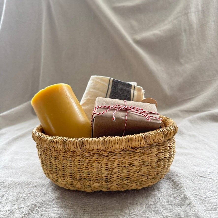 Bolga Baskets Natural Round Grass Bolga Oval Basket Tray - 6x10"