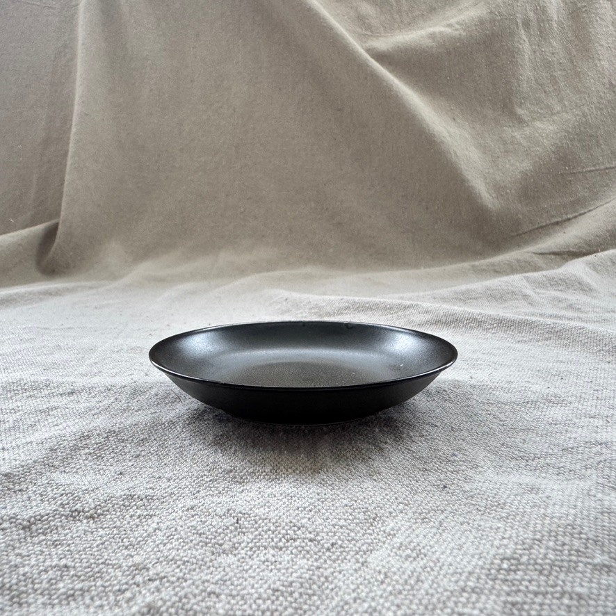 Alongu Alongu Plate 4" Tenmoku Brown