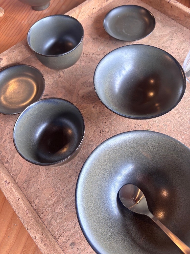 Alongu Alongu Plate Tenmoku Brown -7"