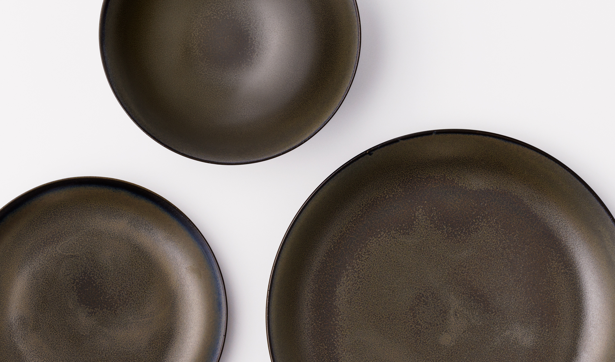 Alongu Alongu Plate Tenmoku Brown -7"