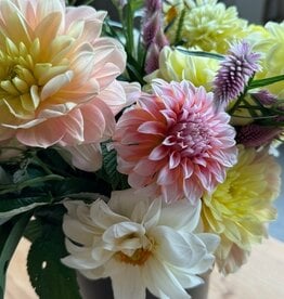 SINGLE TWO PONY DAHLIA BUCKET