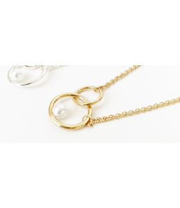 Caracol - Delicate Chain with Faux Pearl on Rings - Gold