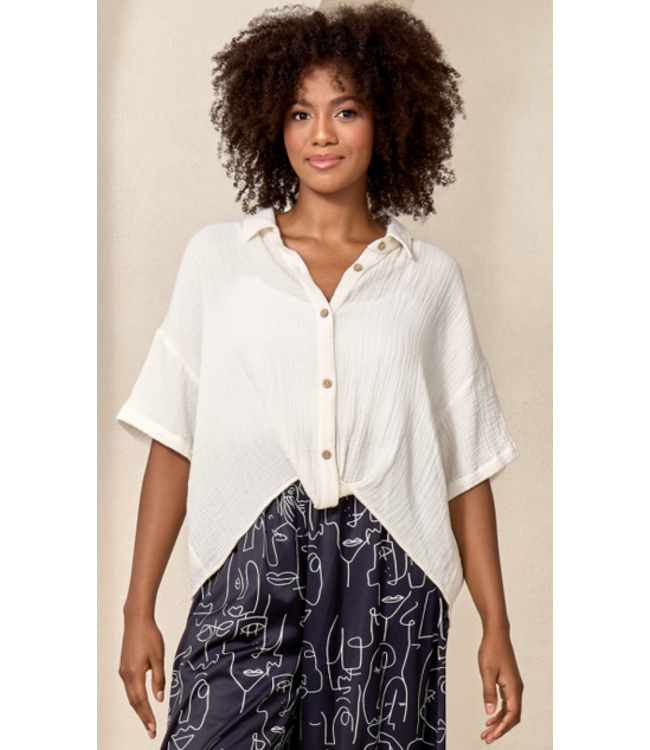 Red Coral Crinkle button up- White