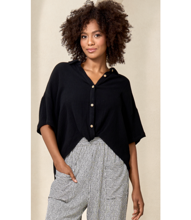 Red Coral -Crinkle button up-Black