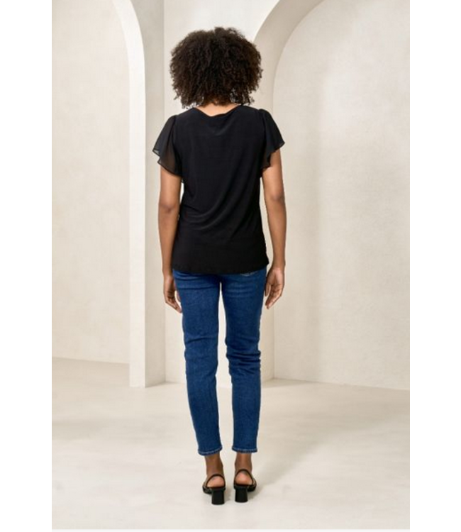 Red Coral -Flutter sleeve chiffon- Black