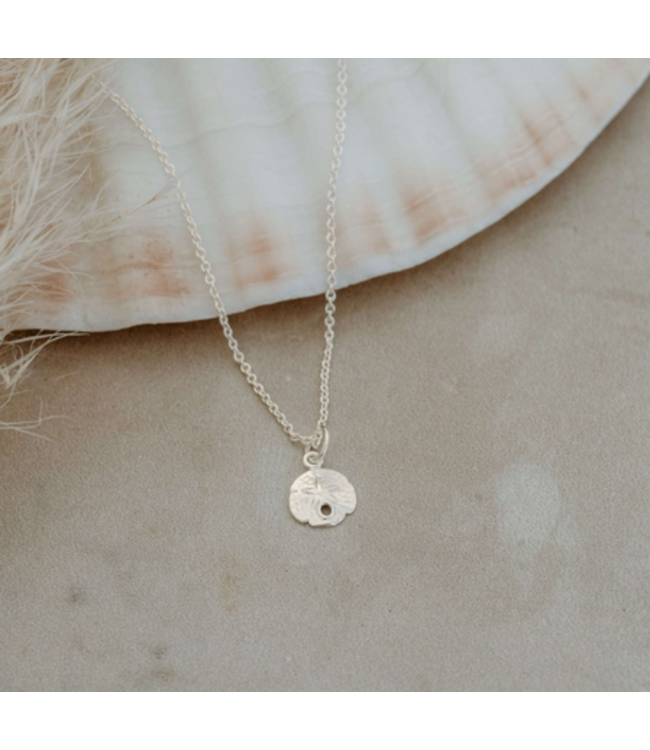 Glee -Maritime Sand dollar necklace- Gold