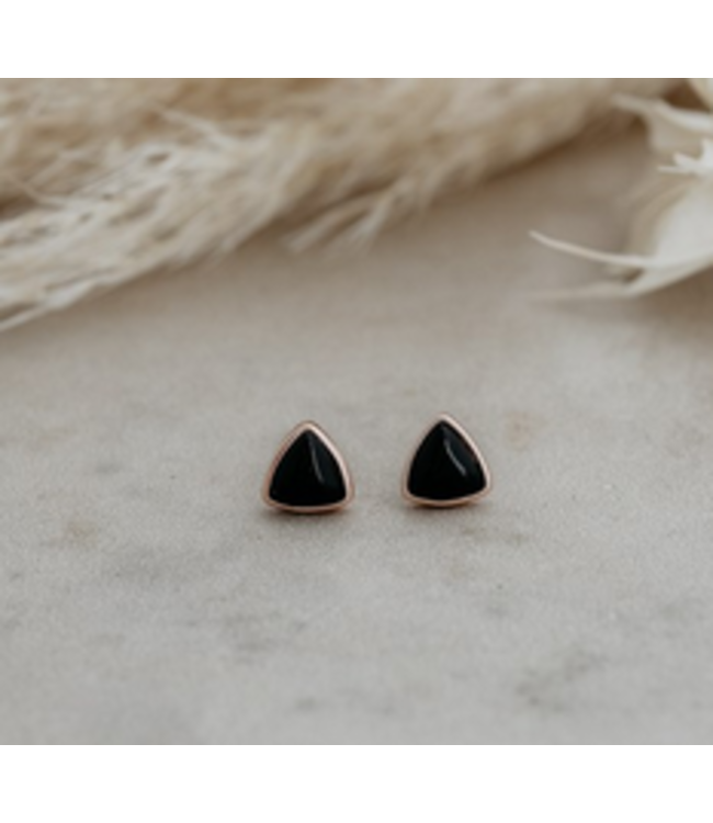 Glee -Mae Onyx stud -black & Gold