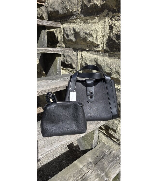 The Loop Hand bag - Black
