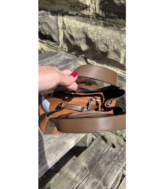 The Loop Hand bag - Brown