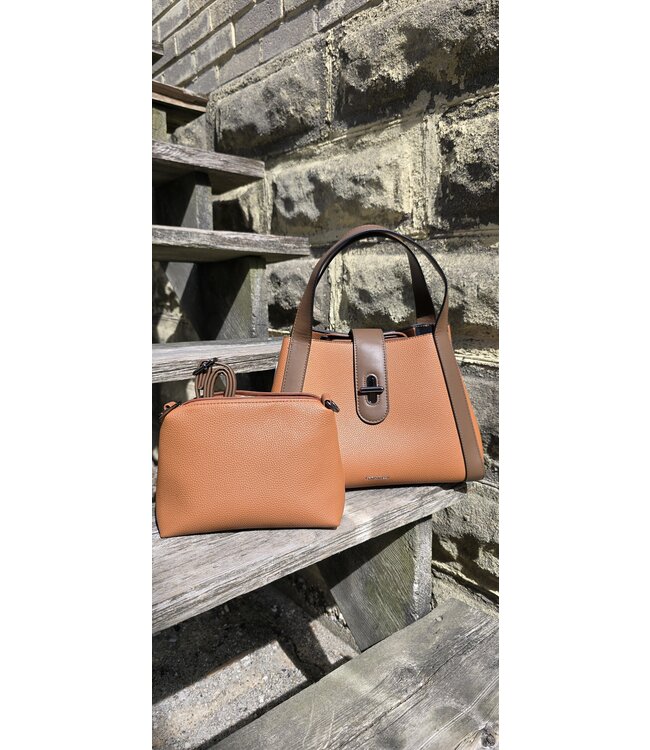 The Loop Hand bag - Brown