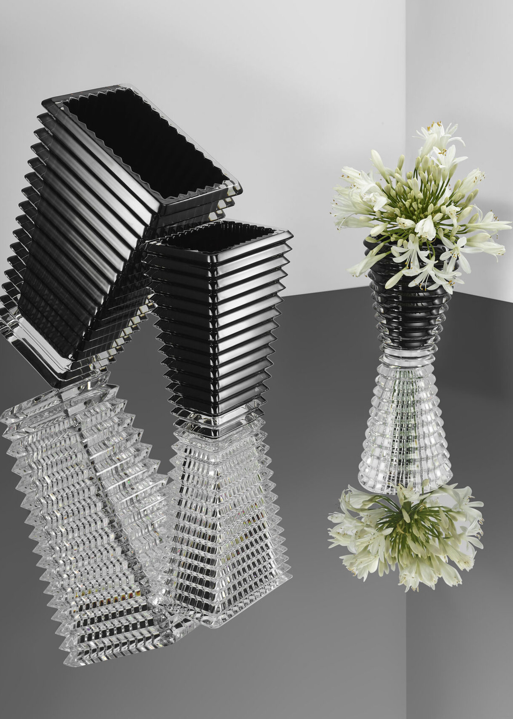 Baccarat Eye Vase Large Rectangular Black