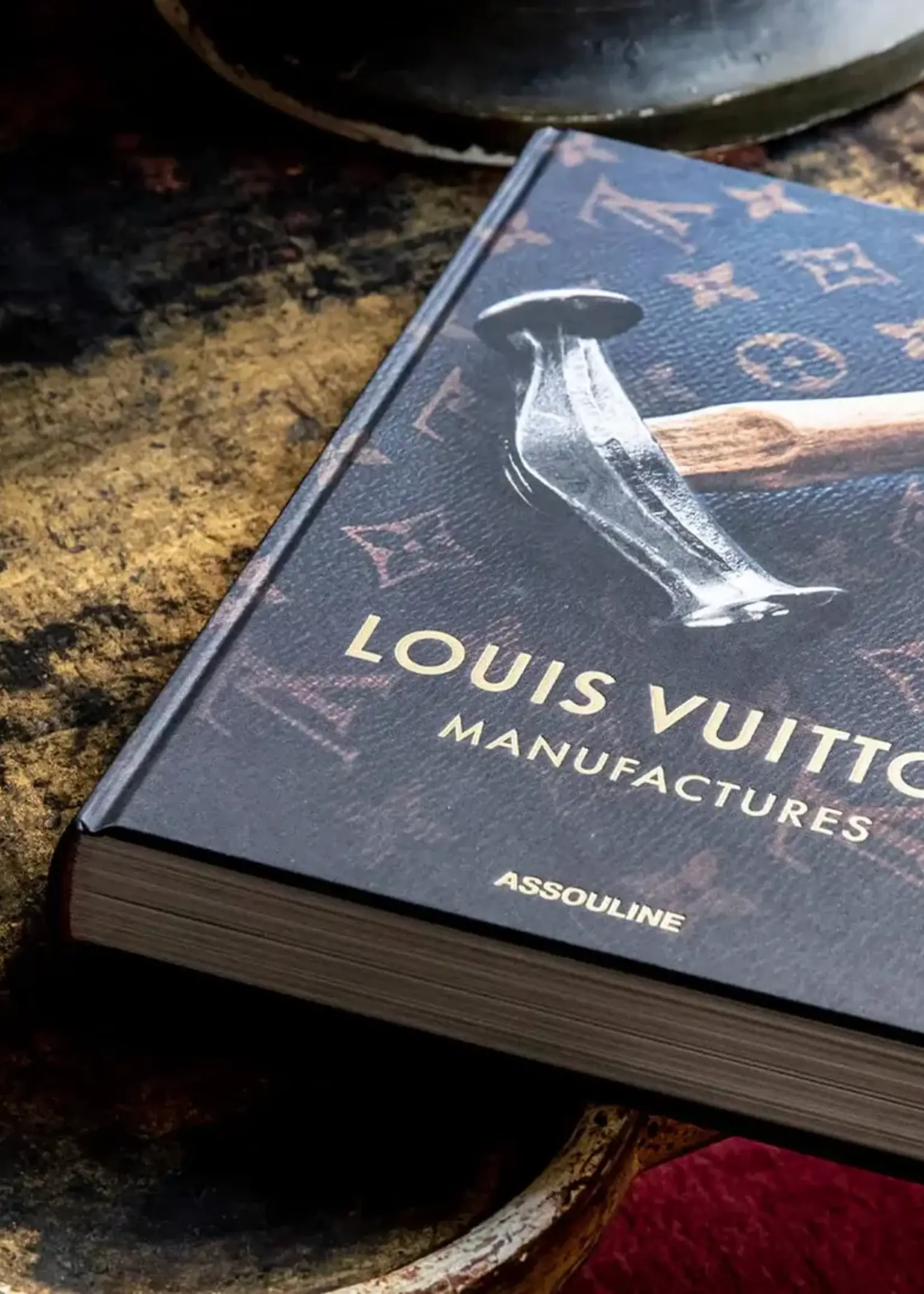 ASSOULINE Louis Vuitton Manufactures