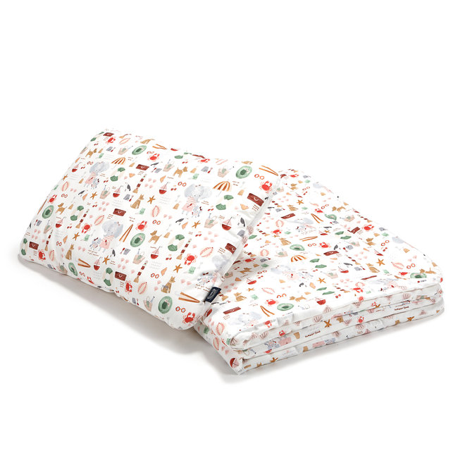 ORGANIC JERSEY COLLECTION - BEDDING WITH FILLING JUNIOR "M" 80x100 - FRENCH RIVIERA GIRL