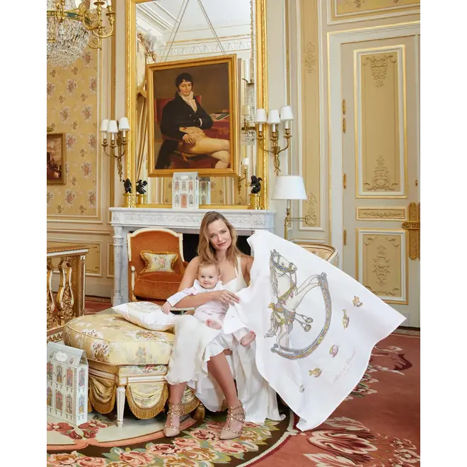 Carré - Rocking Horse (100 x 100 cm)