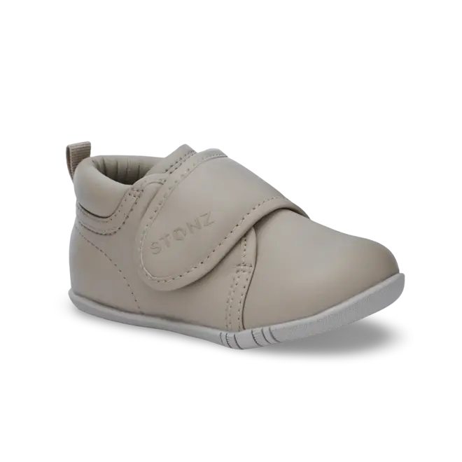 Stonz - F25/S26 - Cruiser™ Dressy - Baby Dune