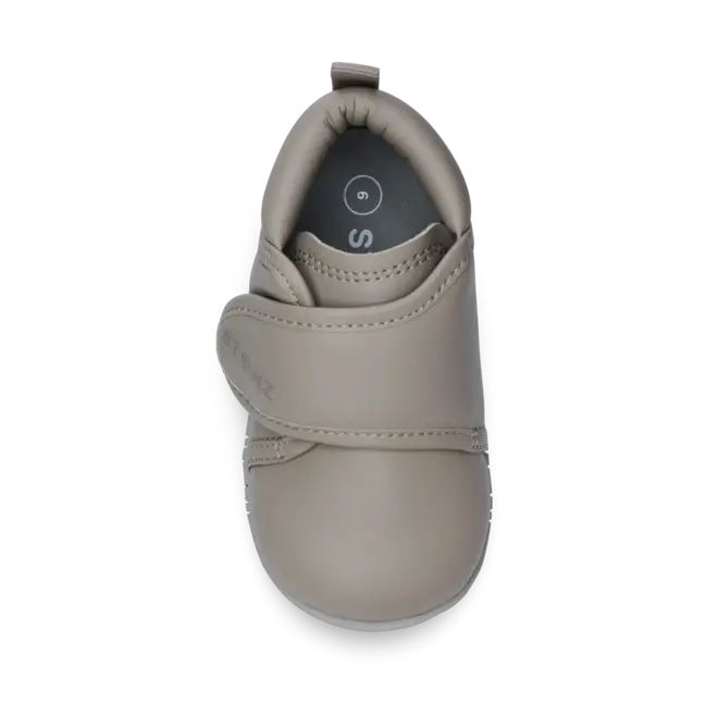 Stonz - F25/S26 - Cruiser™ Dressy - Baby Dune