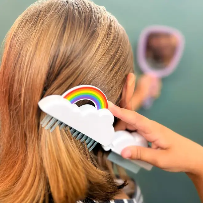 HEAD IN THE CLOUDS-FOLDING COMB