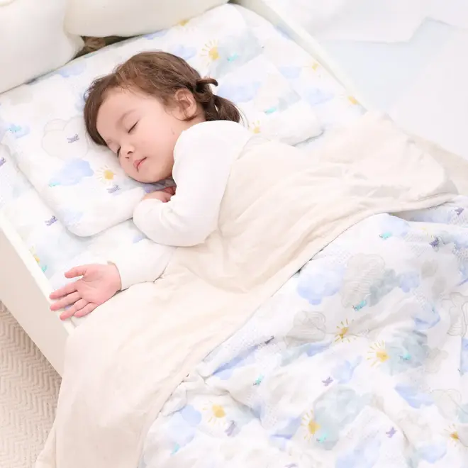 Pillow with Pillowcase Fluffy Puffs