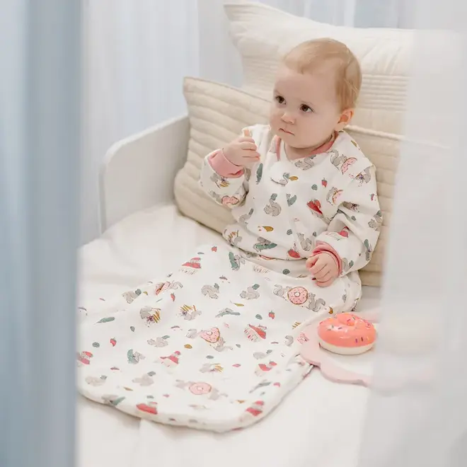 1.0 TOG Removable Sleeve Sleep Bag -Very Squirrelly