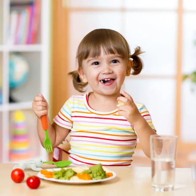 SNACK RABBIT - NESTING UTENSILS