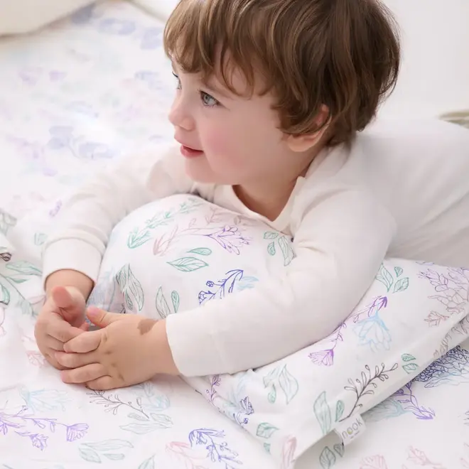 Pillow Case Breezy Blooms