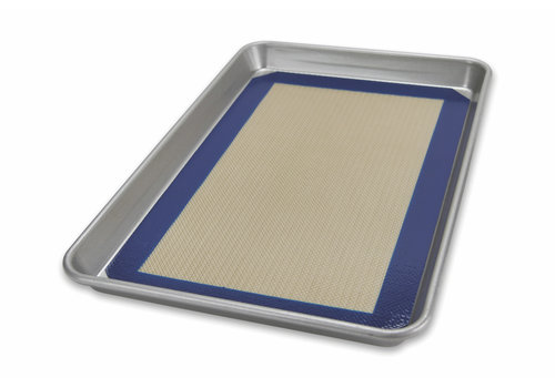 USA Pan USA Pan Quarter Sheet Pan & Baking Mat Set