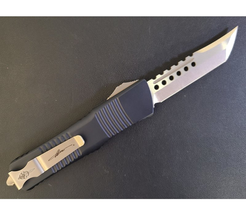 (CONSIGNMENT) 020822750--Microtech, Combat Troodon Hellhound