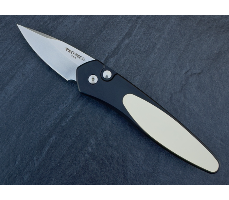 Pro-Tech, Half Breed Tuxedo Auto, CPM S35VN