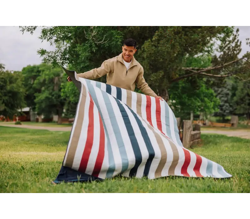 920-00-378-000-0--Picnic Time, Blanket Tote XL Outdoor Picnic Blanket Coastal Stripe