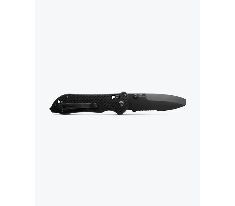 Benchmade Triage Serrated, N680 Steel, Black G10