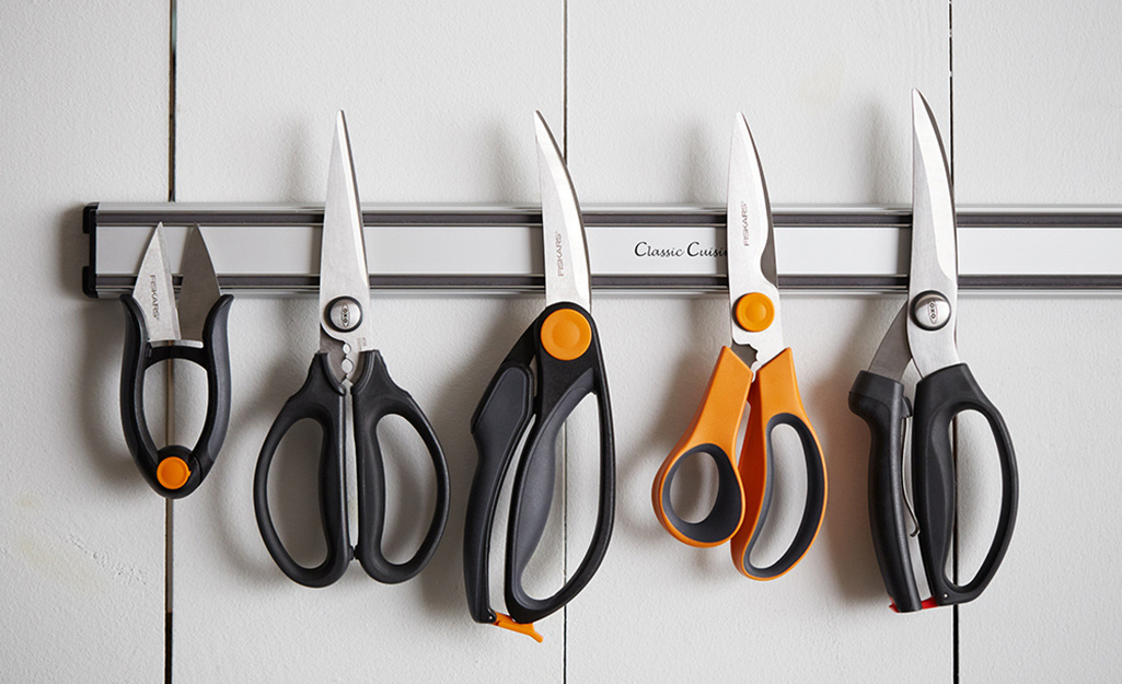 Professional Grade vs. Home Use: Choosing Shears for Your Needs