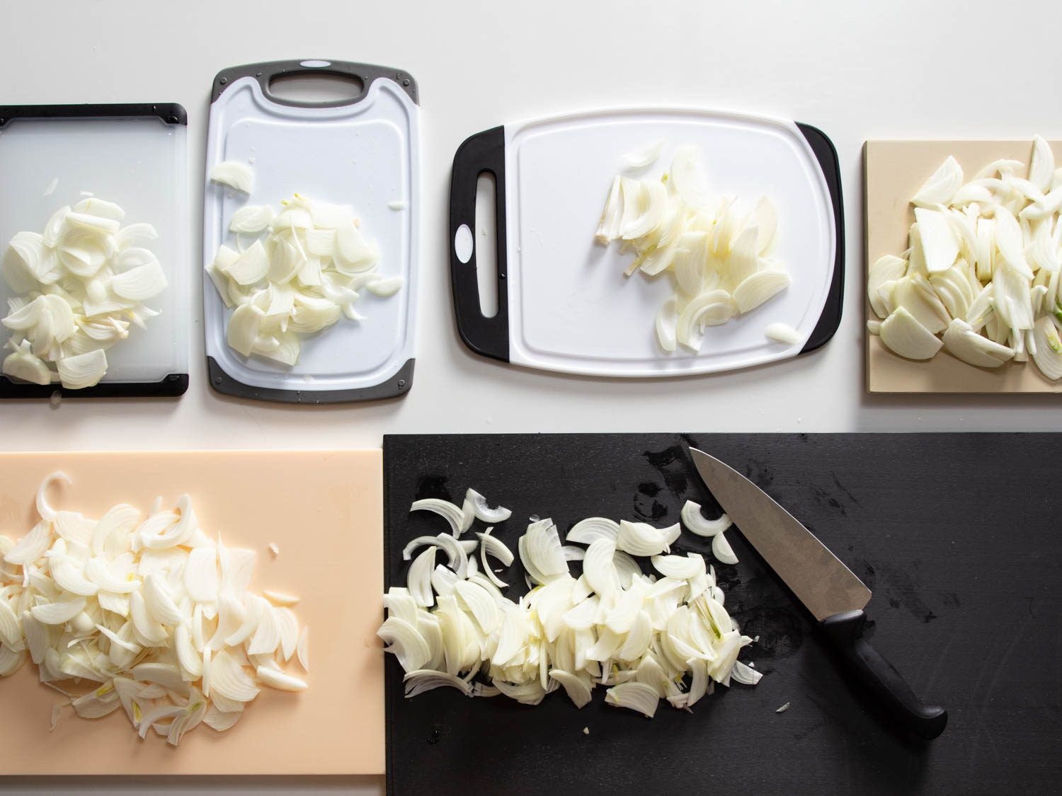 The Science of Cutting Boards: Wood vs. Plastic vs. Bamboo – Which is Best?