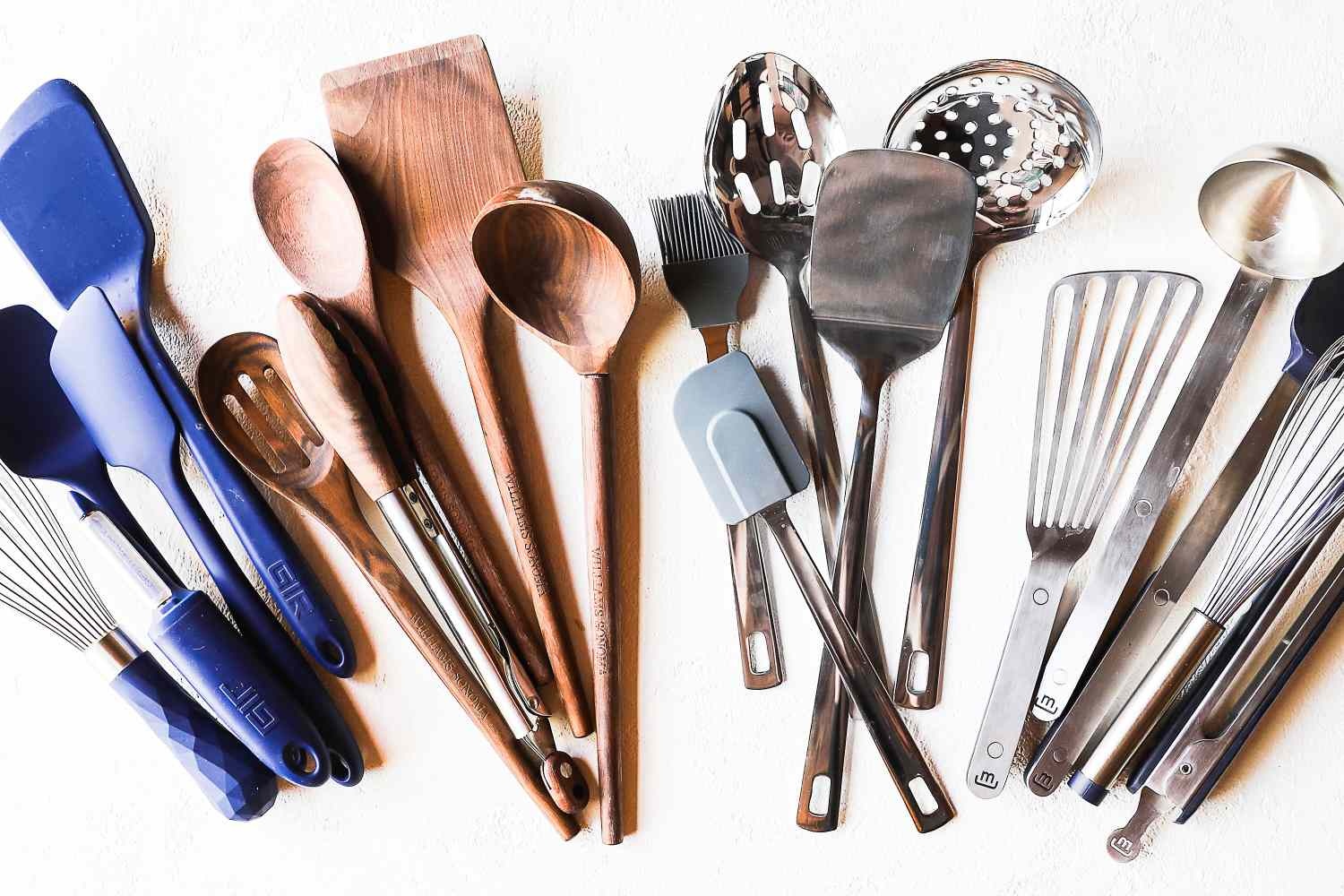 Silicone vs. Stainless Steel vs. Wood: Choosing the Right Utensil Materials