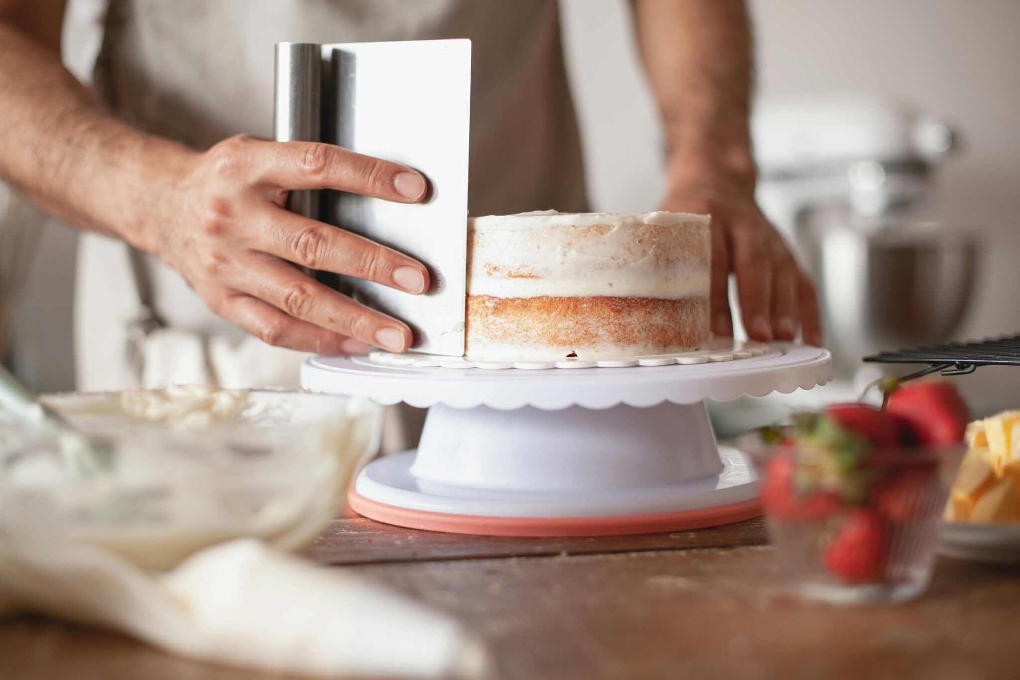 Essential Cake Decorating Tools for Beginners