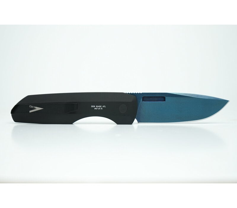 Pro-Tech Synapse Blue Linen Micarta, Sapphire Blue Magnacut