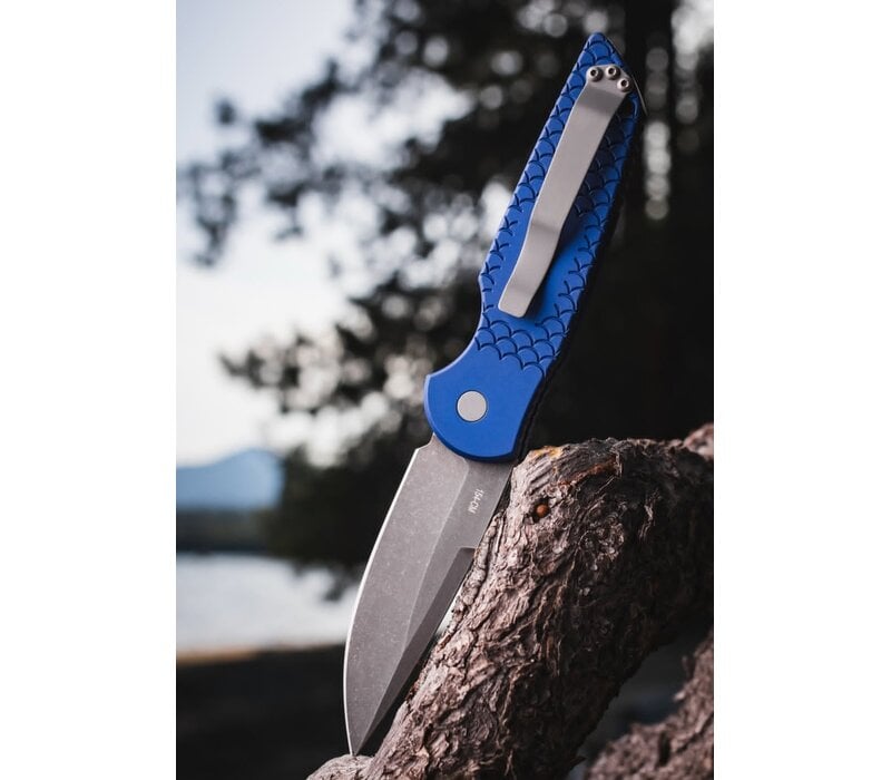 Pro-Tech, TR-3 BSA26.TR3.1 Blue Fish Scale Handle, 154CM